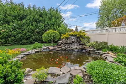 10 Peter Road, Hicksville, NY 11801 - Photo 27