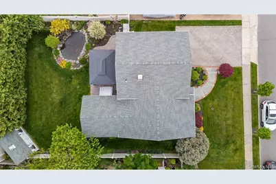 10 Peter Road, Hicksville, NY 11801 - Photo 31