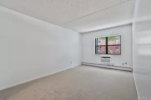 71-08 Sutton Pl, Fresh Meadows, NY 11365 - Photo 9