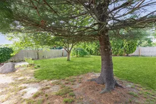 20 Duane Dr, Ronkonkoma, NY 11779 - Photo 21