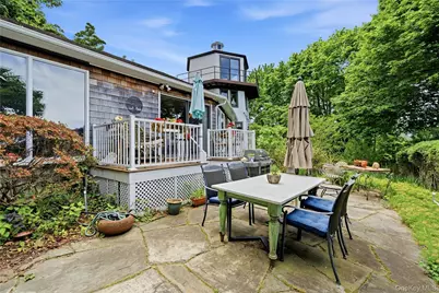 195 Shore Road, Mount Sinai, NY 11766 - Photo 37