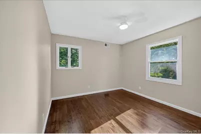 375 Old Willets Path, Hauppauge, NY 11788 - Photo 11