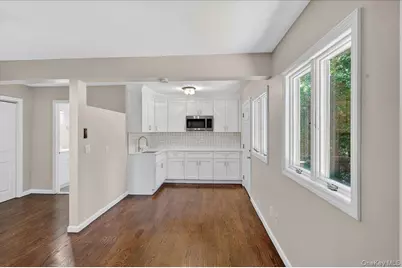 375 Old Willets Path, Hauppauge, NY 11788 - Photo 7