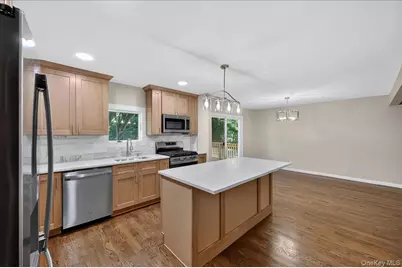 375 Old Willets Path, Hauppauge, NY 11788 - Photo 5