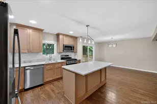 375 Old Willets Path, Hauppauge, NY 11788 - Photo 5