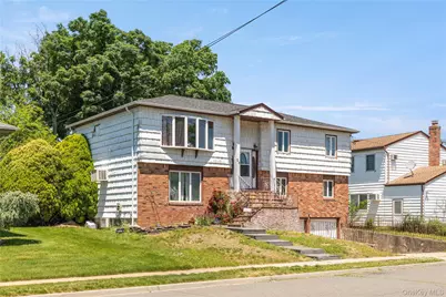23 3rd Avenue, Farmingdale, NY 11735 - Photo 3