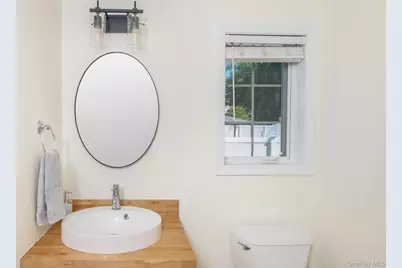 18 Barrett Place, Beacon, NY 12508 - Photo 9