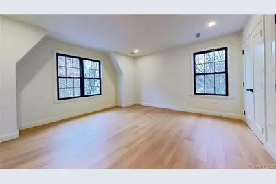 [Address not provided], Jamaica, NY 11432 - Photo 23