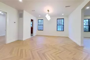85-15 Wareham Pl, Jamaica, NY 11432 - Photo 17