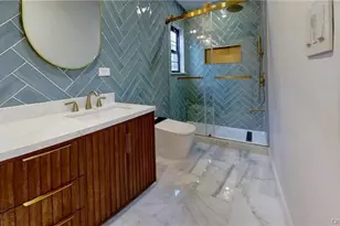 85-15 Wareham Pl, Jamaica, NY 11432 - Photo 13