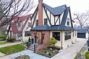 85-15 Wareham Pl, Jamaica, NY 11432 - Photo 3