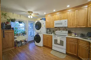 9 Farber Dr, West Babylon, NY 11704 - Photo 5