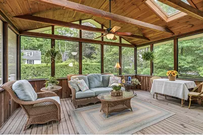 22 Locksley Lane, Bedford Hills, NY 10507 - Photo 7