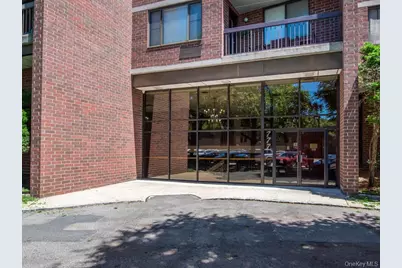 777 N Macquesten Parkway #203, Mount Vernon, NY 10552 - Photo 1