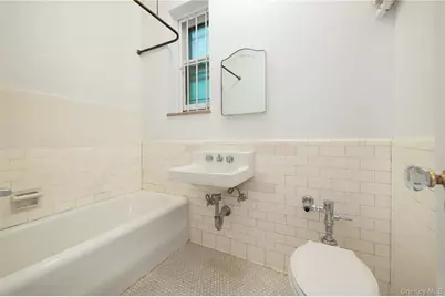 34-22 81 Street #42, Jackson Heights, NY 11372 - Photo 9