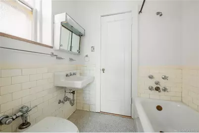 34-22 81 Street #42, Jackson Heights, NY 11372 - Photo 11