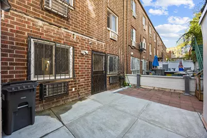 2058 Washington Avenue, Bronx, NY 10457 - Photo 17