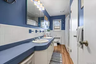 719 Catskill Ave, Lindenhurst, NY 11757 - Photo 9