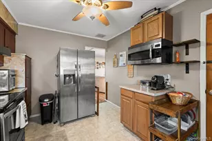 719 Catskill Ave, Lindenhurst, NY 11757 - Photo 5