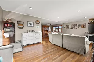 719 Catskill Ave, Lindenhurst, NY 11757 - Photo 23