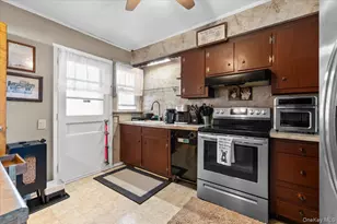 719 Catskill Ave, Lindenhurst, NY 11757 - Photo 3