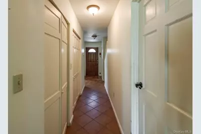8 Knightsbridge #C, Poughkeepsie, NY 12603 - Photo 15