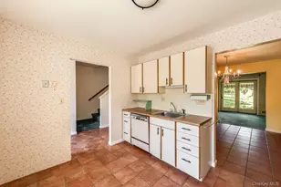8 Knightsbridge, Poughkeepsie, NY 12603 - Photo 9