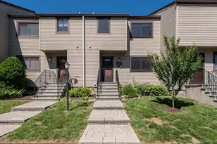 8 Knightsbridge, Poughkeepsie, NY 12603 - Photo 3