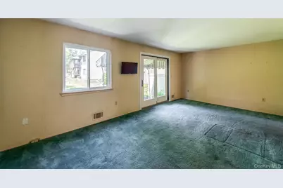 8 Knightsbridge #C, Poughkeepsie, NY 12603 - Photo 13