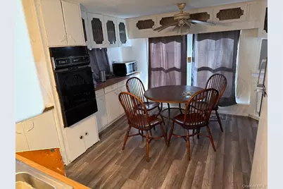 620 #25 Montauk Highway, Westhampton Beach, NY 11978 - Photo 3