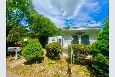 620 #25 Montauk Highway, Westhampton Beach, NY 11978 - Photo 11