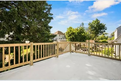 254 Lee Avenue, Yonkers, NY 10705 - Photo 27