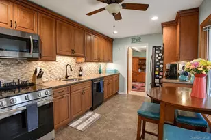 15 Hilltop Rd, Levittown, NY 11756 - Photo 13