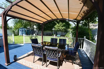 15 Hilltop Road, Levittown, NY 11756 - Photo 41