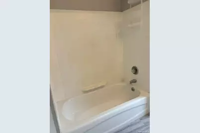 283 Houston Avenue #2nd floor, Mineola, NY 11501 - Photo 7