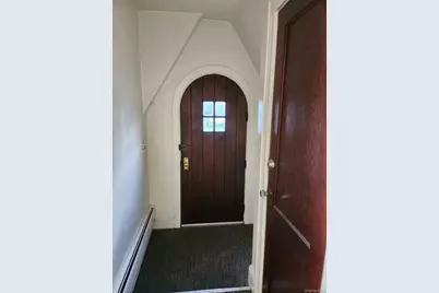 283 Houston Avenue #2nd floor, Mineola, NY 11501 - Photo 3