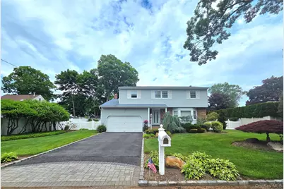 15 Winthrop Place, Deer Park, NY 11729 - Photo 1