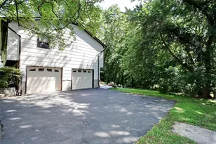 150 Schweizer Ln, Bardonia, NY 10954 - Photo 33