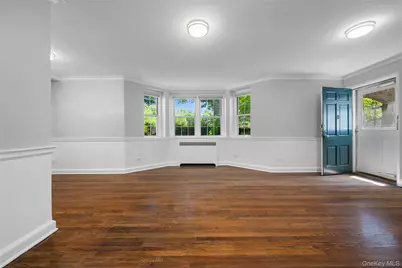 9 Sentry Place #TR, Scarsdale, NY 10583 - Photo 7