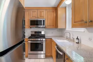 9 Sentry Pl, Scarsdale, NY 10583 - Photo 11