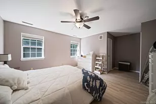 908 Sara Cir, Port Jefferson Station, NY 11776 - Photo 9