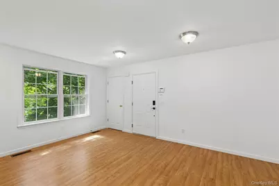 415 1st Street, Greenport, NY 11944 - Photo 3