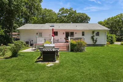 42 Summit Drive, Smithtown, NY 11787 - Photo 45