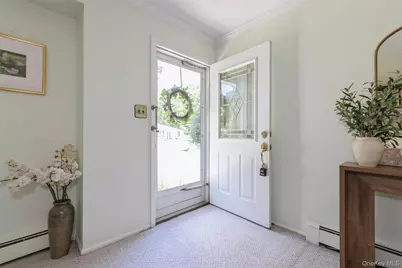 42 Summit Drive, Smithtown, NY 11787 - Photo 5
