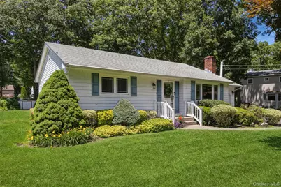 42 Summit Drive, Smithtown, NY 11787 - Photo 3