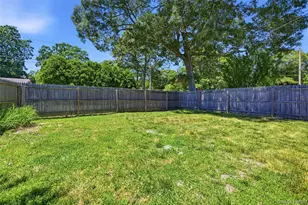 10 Twin Pine Ln, Center Moriches, NY 11934 - Photo 25