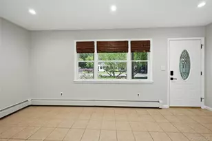 10 Twin Pine Ln, Center Moriches, NY 11934 - Photo 7