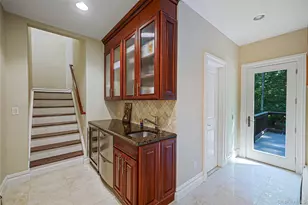 589 Landing Ave, Smithtown, NY 11787 - Photo 17