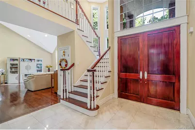 589 Landing Avenue, Smithtown, NY 11787 - Photo 3