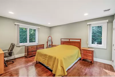 589 Landing Avenue, Smithtown, NY 11787 - Photo 25